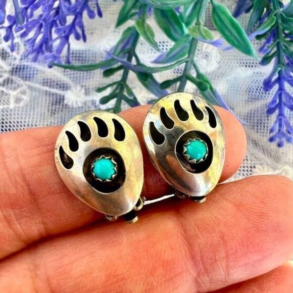 Vintage Sterling & Turquoise Bear Paw Shadowbox Clip Earrings - Picture 1 of 7